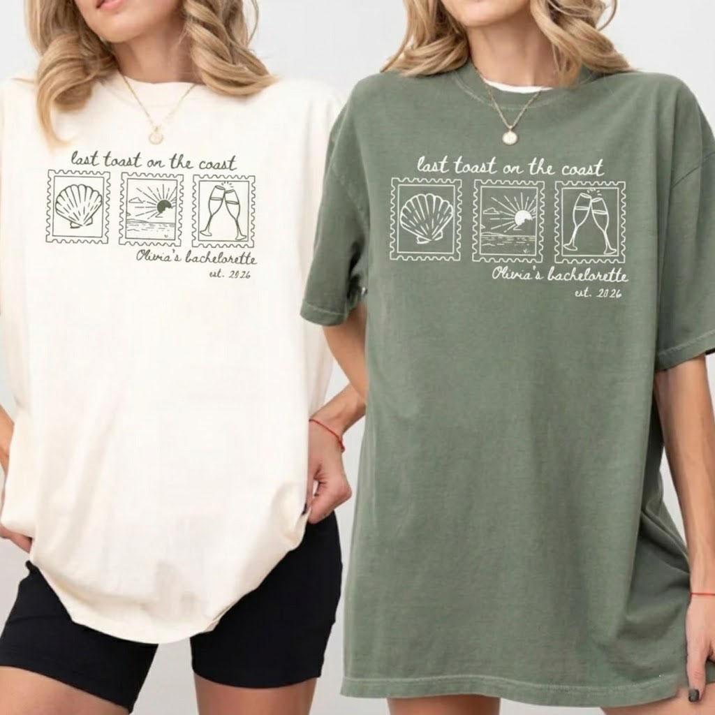 Custom Last Toast On The Coast Bachelorette Graphic T-Shirt For Women Coastal Preppy Minimalist Personalized Beach Party Bridal Crew Last Splash Seashell Summer Vacation Tee