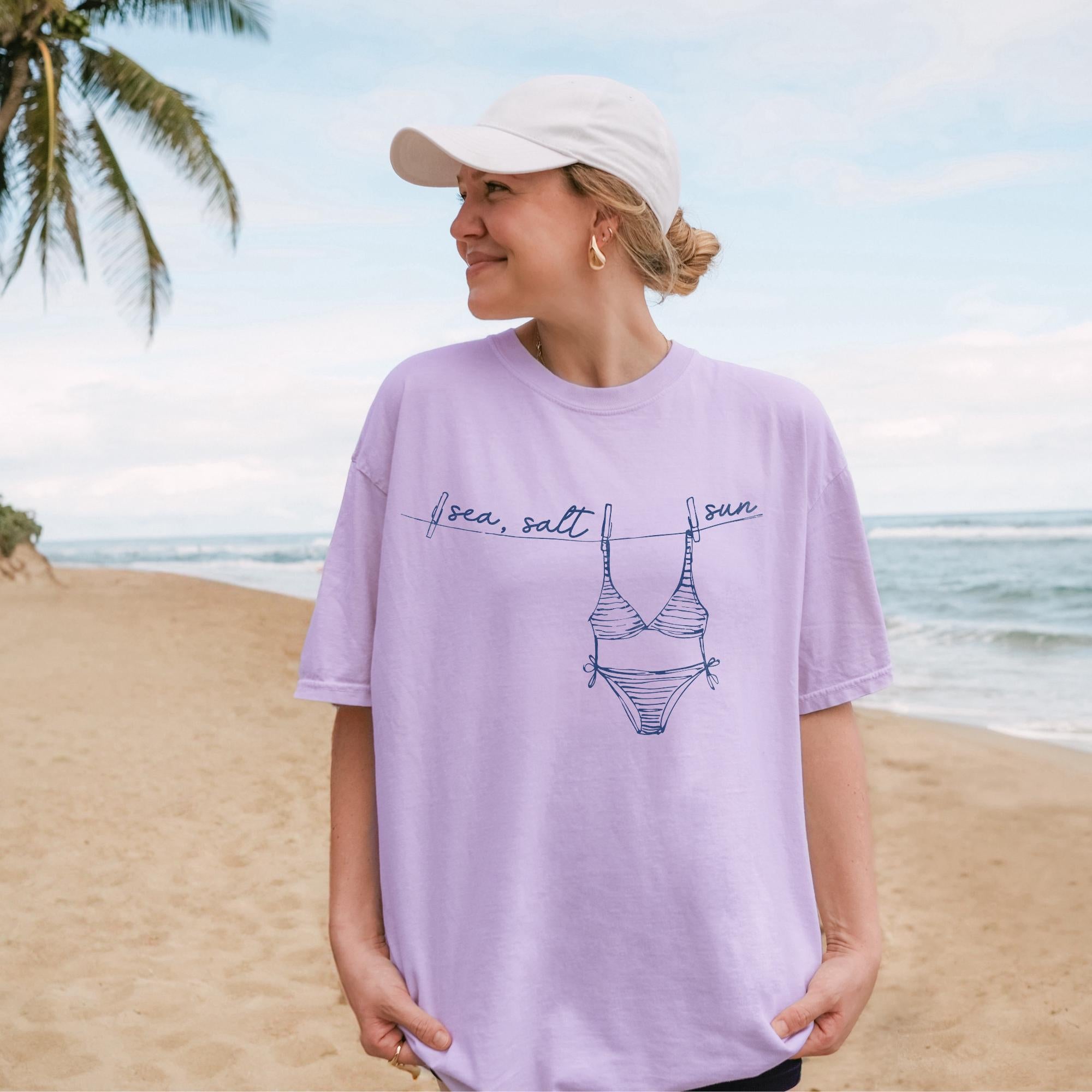 Sea Salt Sun Bikini Graphic Oversized T-Shirt For Women Coastal Granddaughter Preppy Summer Beachy Vintage White Cotton Apparel Beach Holiday Vacation Top Casual Loose Fit Tee Trendy Retro Summervibes Cover Up Clothes