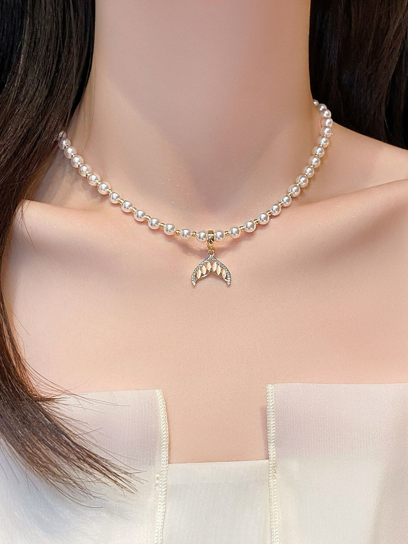 Pearl Mermaid Tail Pendant Necklace