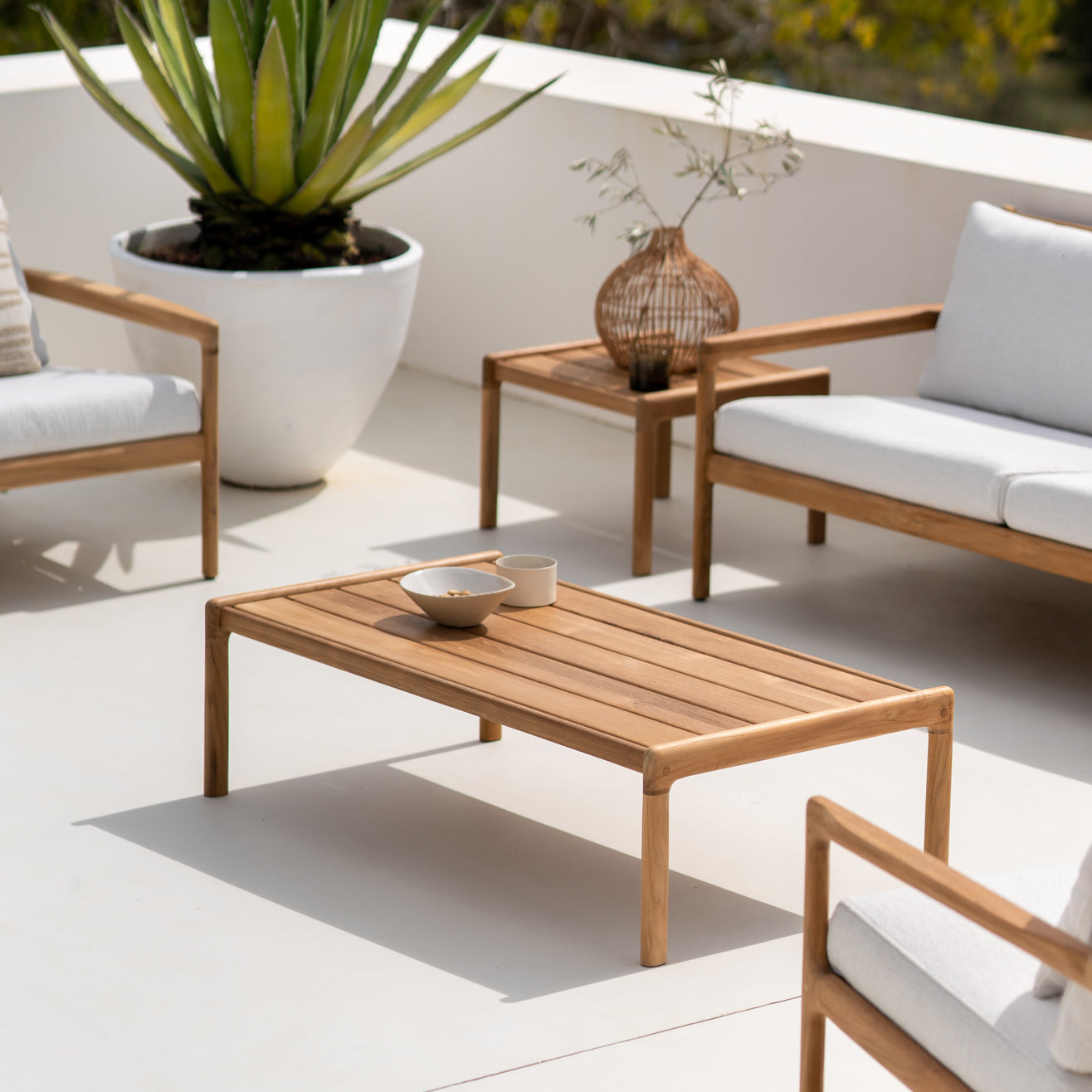 Jack Outdoor Coffee Table | Teak